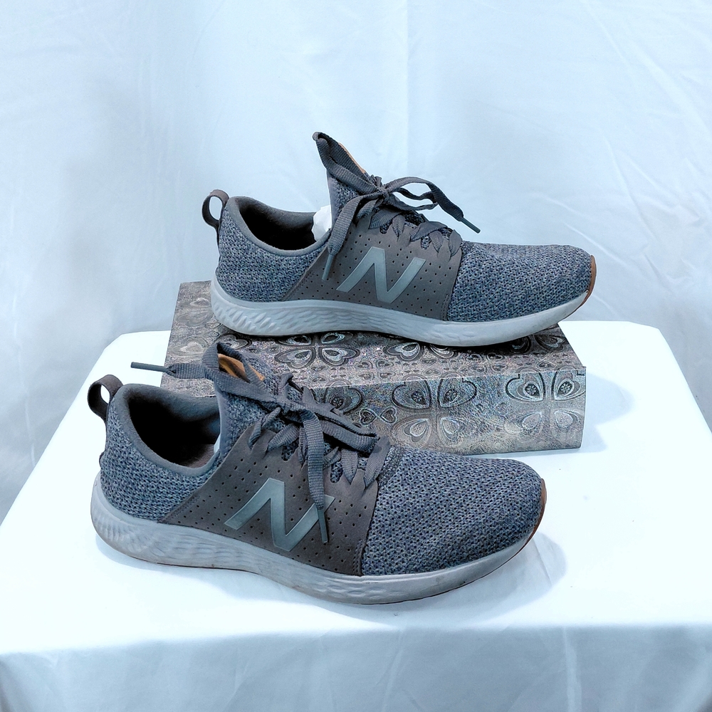 New Balance Men's Gray and Brown Sneakers Size 10